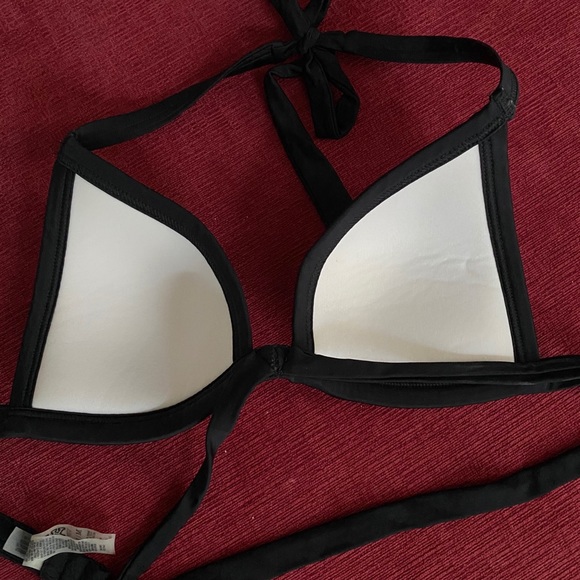 NWOT VS wrap around bikini top! - Picture 5 of 5